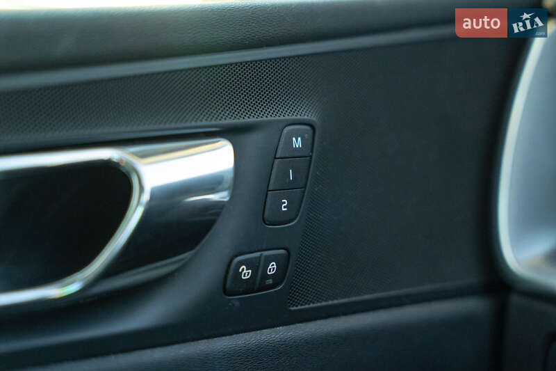 Позашляховик / Кросовер Volvo XC60 2018 в Чернівцях фото 18 Позашляховик / Кросовер Volvo XC60 2018 в Чернівцях