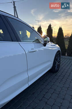 Внедорожник / Кроссовер Volvo XC60 2022 в Львове