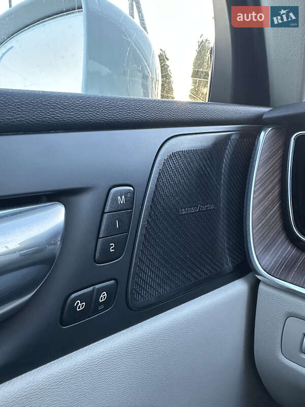 Позашляховик / Кросовер Volvo XC60 2022 в Львові