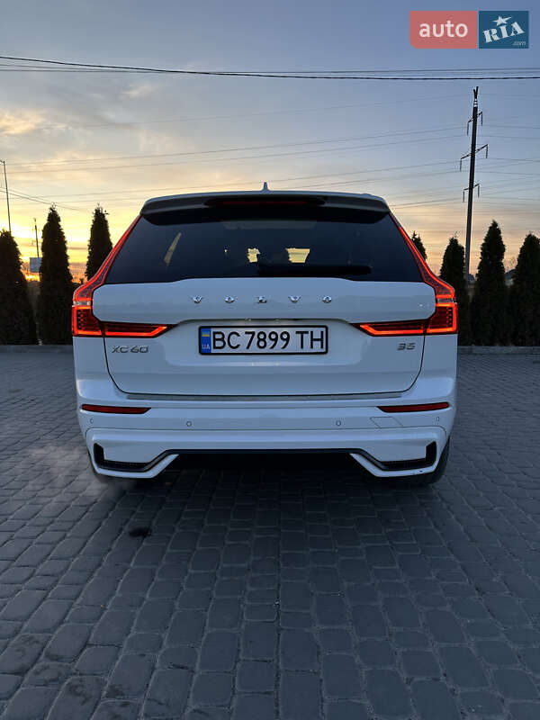 Позашляховик / Кросовер Volvo XC60 2022 в Львові