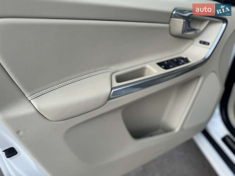 Позашляховик / Кросовер Volvo XC60 2013 в Рівному