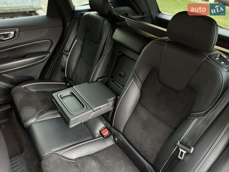 Внедорожник / Кроссовер Volvo XC60 2018 в Киеве фото 36 Внедорожник / Кроссовер Volvo XC60 2018 в Киеве