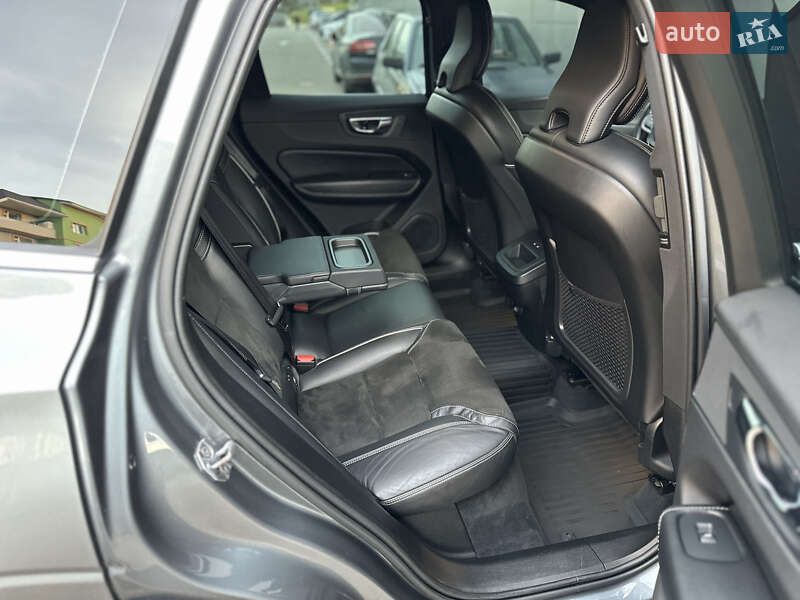 Внедорожник / Кроссовер Volvo XC60 2018 в Киеве фото 40 Внедорожник / Кроссовер Volvo XC60 2018 в Киеве