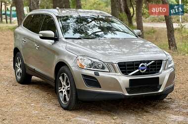 Внедорожник / Кроссовер Volvo XC60 2012 в Киеве