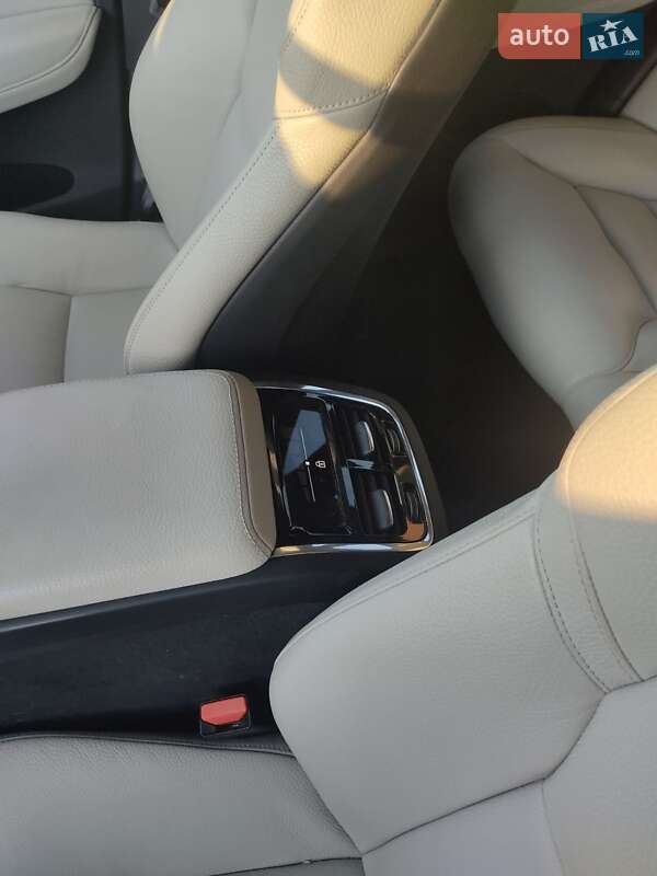 Внедорожник / Кроссовер Volvo XC60 2018 в Броварах фото 16 Внедорожник / Кроссовер Volvo XC60 2018 в Броварах
