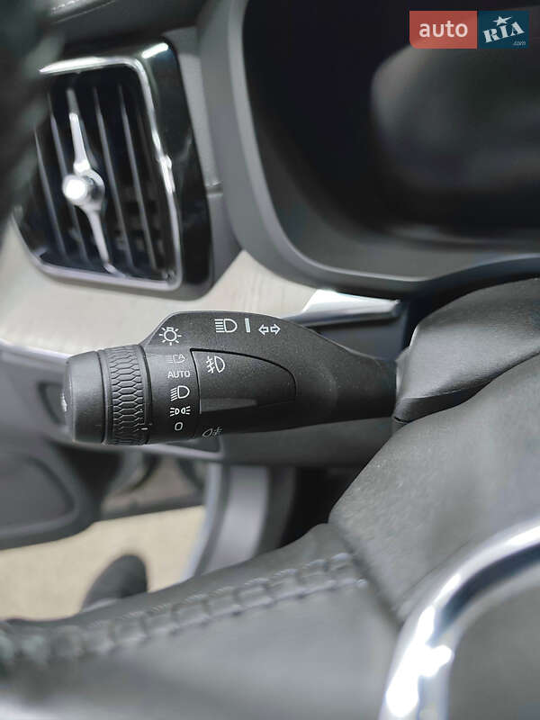 Внедорожник / Кроссовер Volvo XC60 2017 в Каменском фото 14 Внедорожник / Кроссовер Volvo XC60 2017 в Каменском