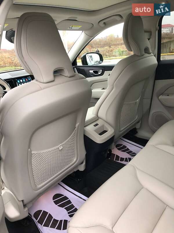Позашляховик / Кросовер Volvo XC60 2022 в Чернівцях