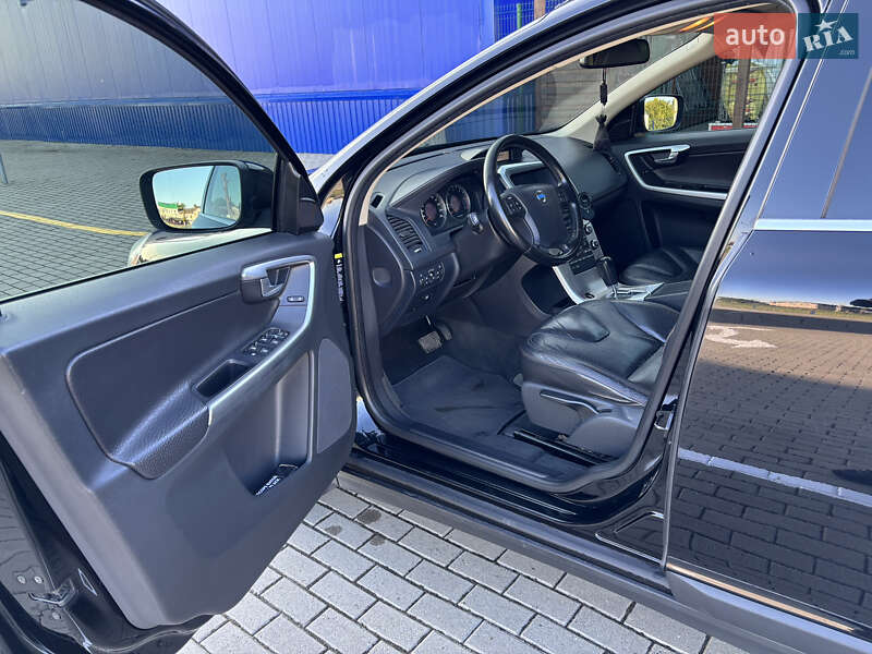Внедорожник / Кроссовер Volvo XC60 2009 в Нововолынске