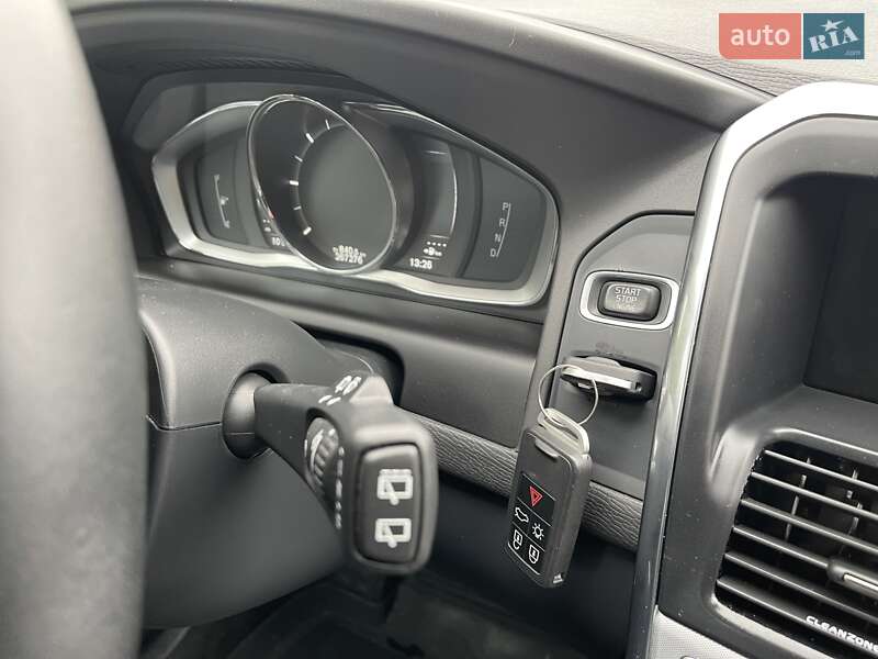 Позашляховик / Кросовер Volvo XC60 2016 в Луцьку фото 21 Позашляховик / Кросовер Volvo XC60 2016 в Луцьку