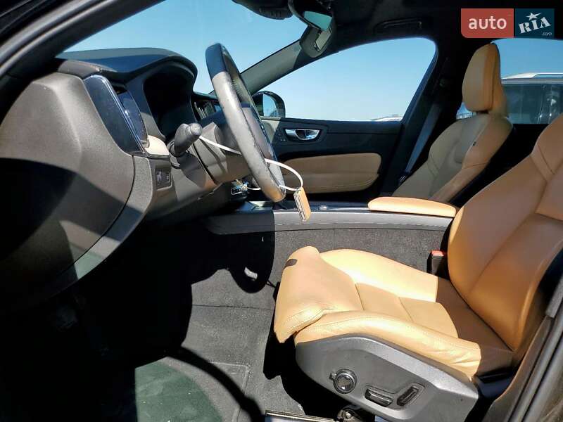 Внедорожник / Кроссовер Volvo XC60 2020 в Киеве фото 7 Внедорожник / Кроссовер Volvo XC60 2020 в Киеве