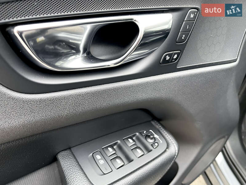 Позашляховик / Кросовер Volvo XC60 2017 в Києві фото 5 Позашляховик / Кросовер Volvo XC60 2017 в Києві