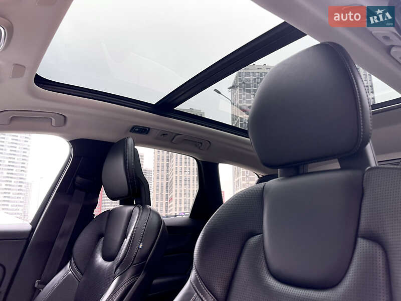 Позашляховик / Кросовер Volvo XC60 2017 в Києві фото 29 Позашляховик / Кросовер Volvo XC60 2017 в Києві