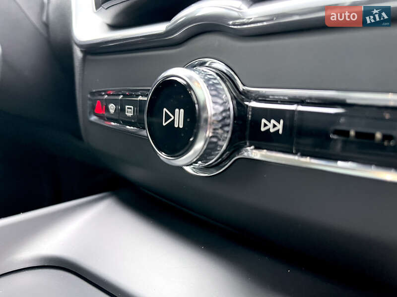 Позашляховик / Кросовер Volvo XC60 2017 в Києві фото 44 Позашляховик / Кросовер Volvo XC60 2017 в Києві