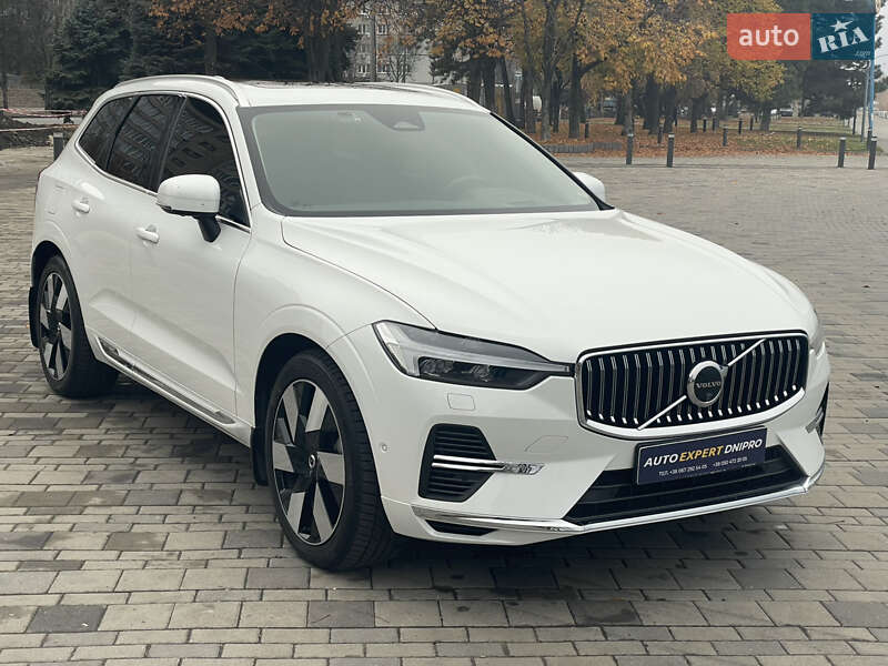 Позашляховик / Кросовер Volvo XC60 2024 в Дніпрі