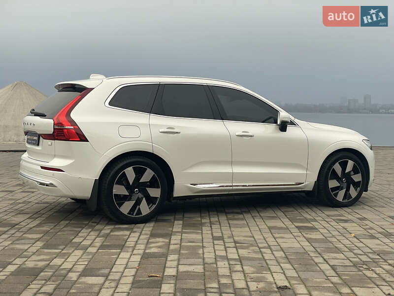 Позашляховик / Кросовер Volvo XC60 2024 в Дніпрі