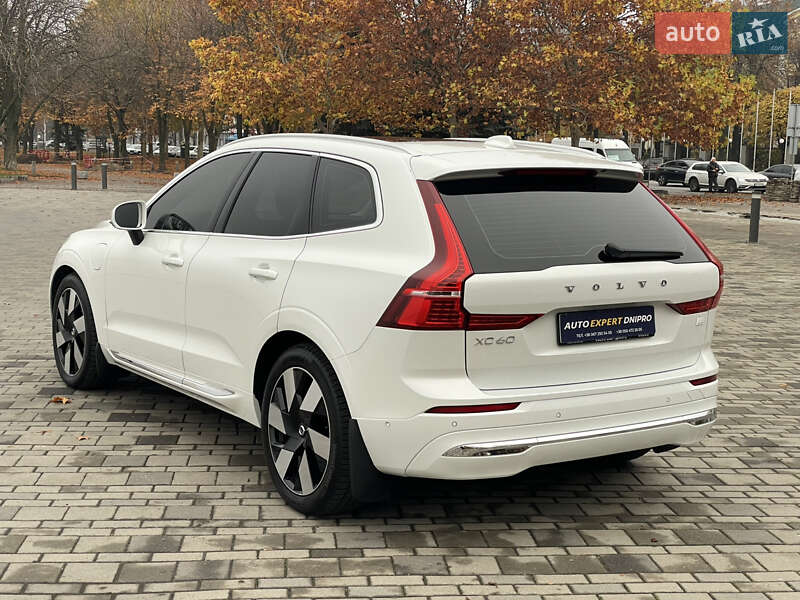 Позашляховик / Кросовер Volvo XC60 2024 в Дніпрі