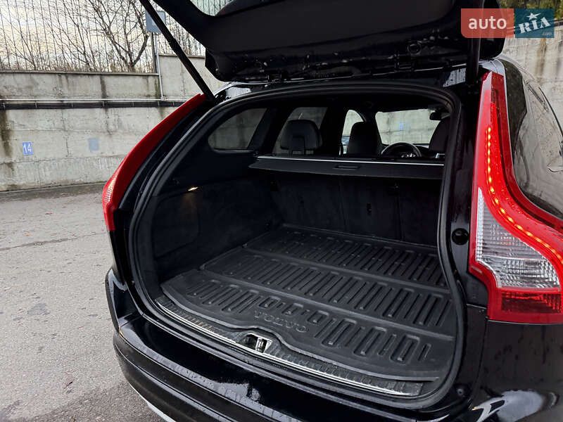 Внедорожник / Кроссовер Volvo XC60 2015 в Ровно