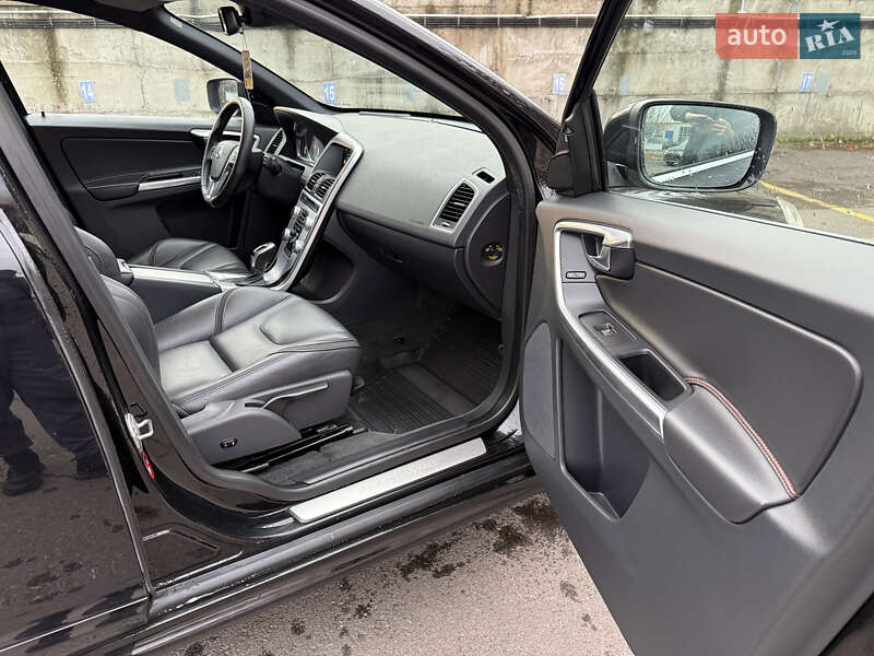 Внедорожник / Кроссовер Volvo XC60 2015 в Ровно