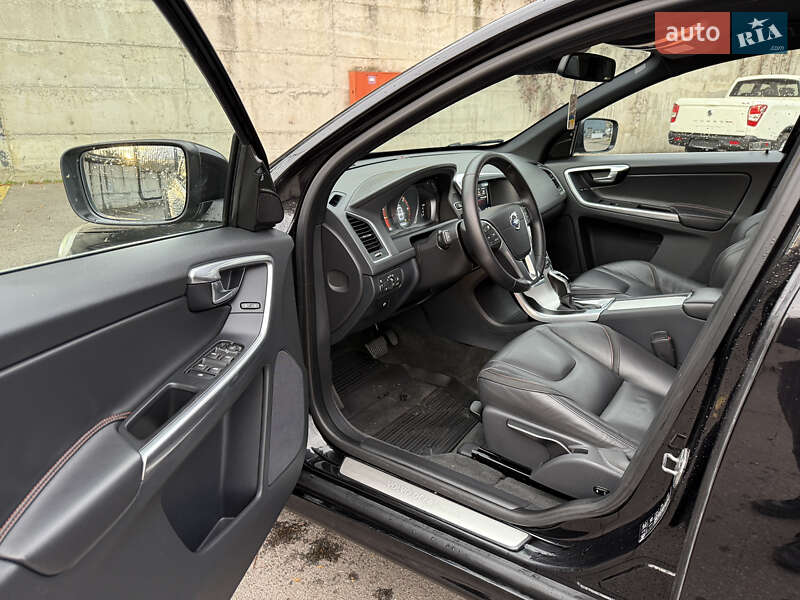 Внедорожник / Кроссовер Volvo XC60 2015 в Ровно