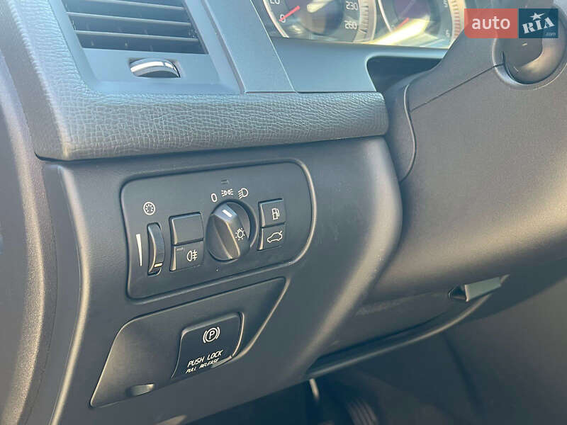 Внедорожник / Кроссовер Volvo XC60 2012 в Мукачево