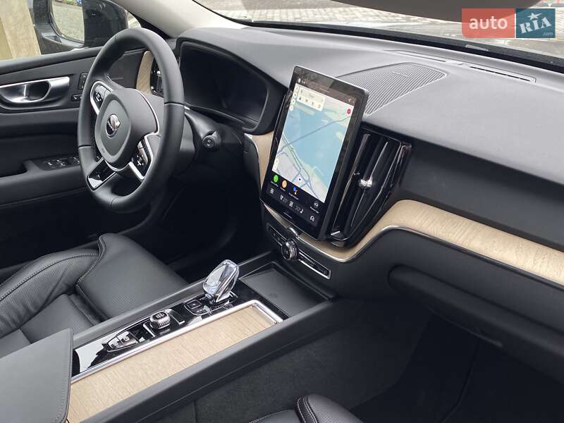 Позашляховик / Кросовер Volvo XC60 2025 в Дніпрі фото 17 Позашляховик / Кросовер Volvo XC60 2025 в Дніпрі