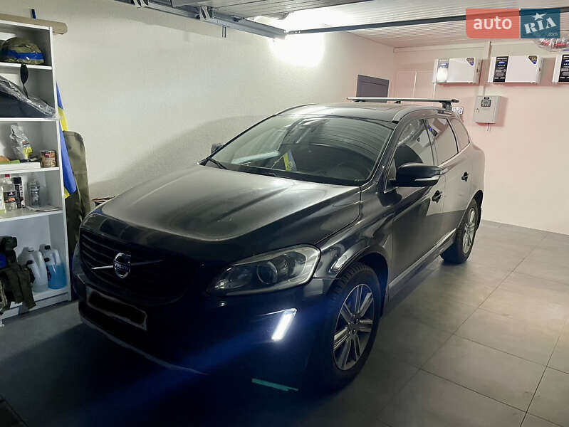Позашляховик / Кросовер Volvo XC60 2017 в Києві