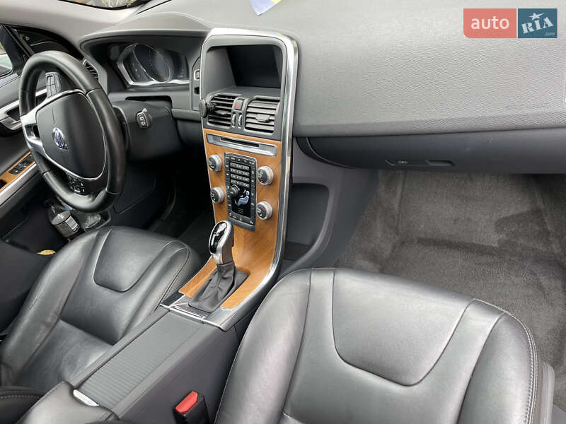 Позашляховик / Кросовер Volvo XC60 2017 в Києві