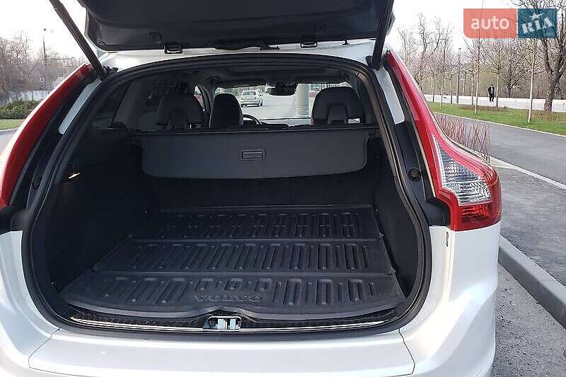 Позашляховик / Кросовер Volvo XC60 2016 в Івано-Франківську фото 2 Позашляховик / Кросовер Volvo XC60 2016 в Івано-Франківську