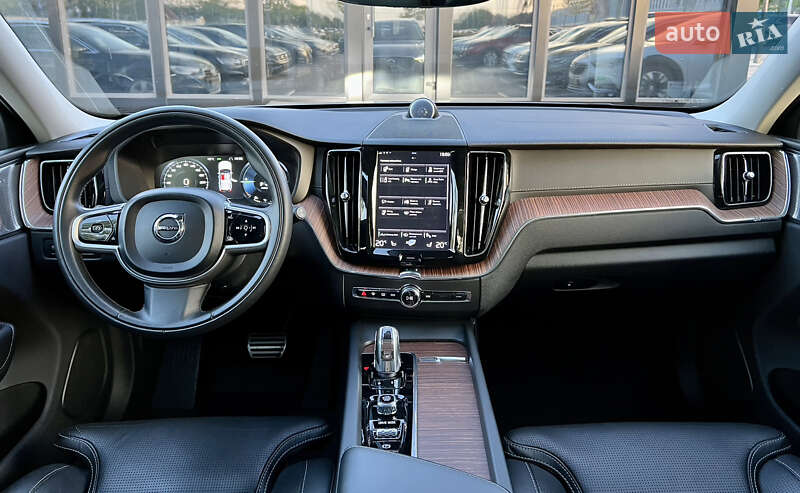 Позашляховик / Кросовер Volvo XC60 2019 в Києві