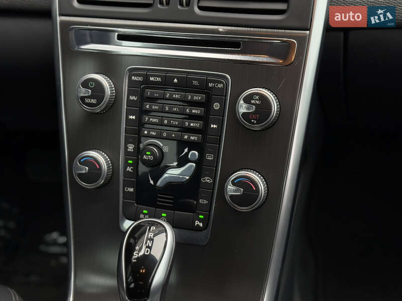 Позашляховик / Кросовер Volvo XC60 2015 в Луцьку