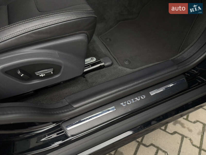 Позашляховик / Кросовер Volvo XC60 2015 в Луцьку