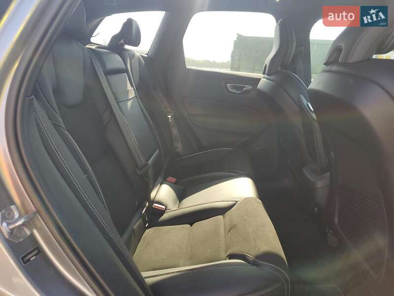 Внедорожник / Кроссовер Volvo XC60 2019 в Львове