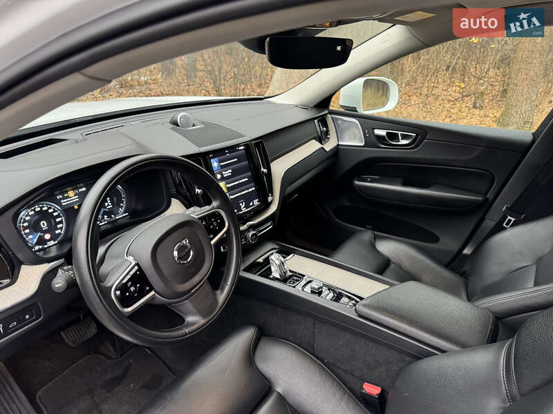 Внедорожник / Кроссовер Volvo XC60 2018 в Киеве фото 13 Внедорожник / Кроссовер Volvo XC60 2018 в Киеве
