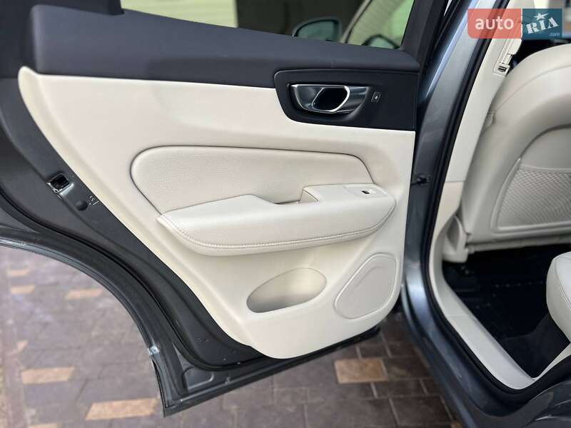 Позашляховик / Кросовер Volvo XC60 2021 в Івано-Франківську