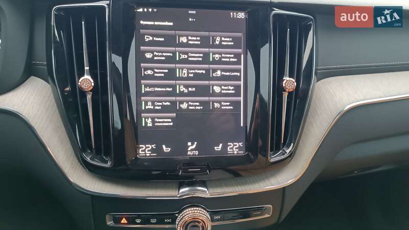 Внедорожник / Кроссовер Volvo XC60 2019 в Львове