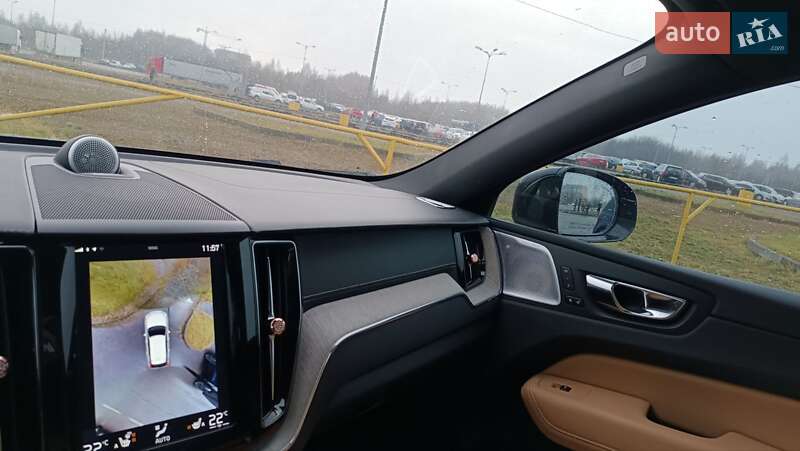 Внедорожник / Кроссовер Volvo XC60 2019 в Львове