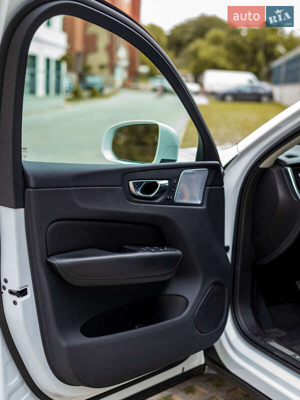 Позашляховик / Кросовер Volvo XC60 2018 в Рівному фото 18 Позашляховик / Кросовер Volvo XC60 2018 в Рівному