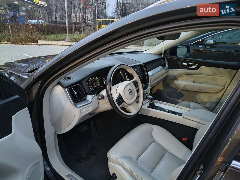 Позашляховик / Кросовер Volvo XC60 2018 в Тернополі фото 2 Позашляховик / Кросовер Volvo XC60 2018 в Тернополі