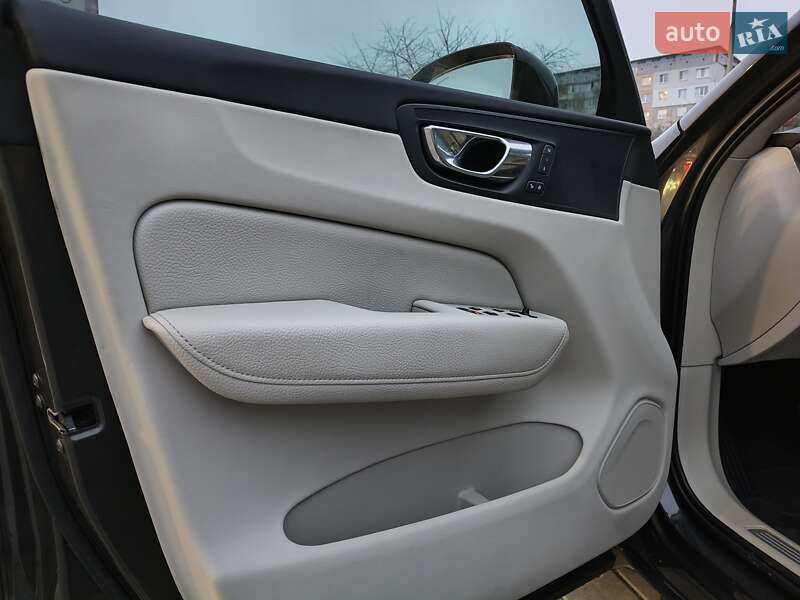 Позашляховик / Кросовер Volvo XC60 2018 в Тернополі фото 3 Позашляховик / Кросовер Volvo XC60 2018 в Тернополі