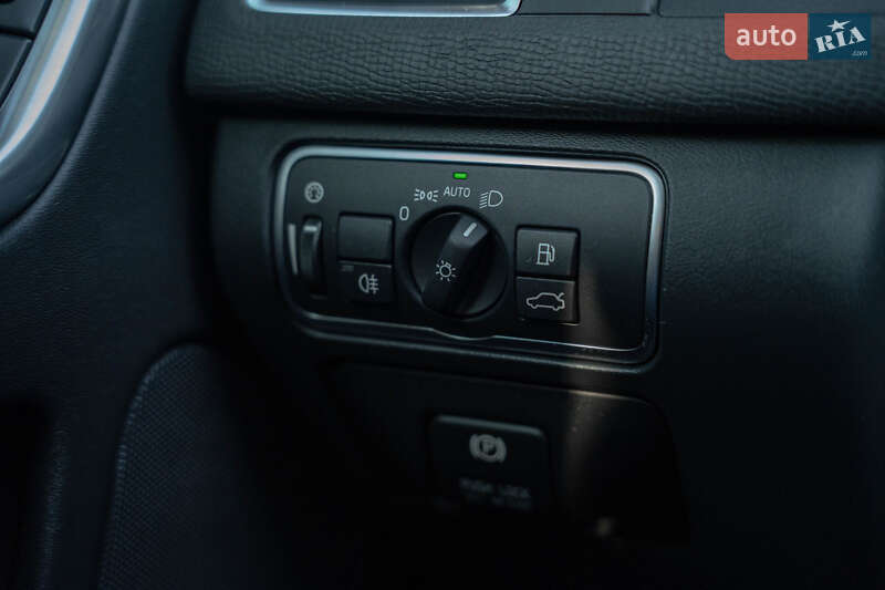 Позашляховик / Кросовер Volvo XC60 2014 в Чернівцях