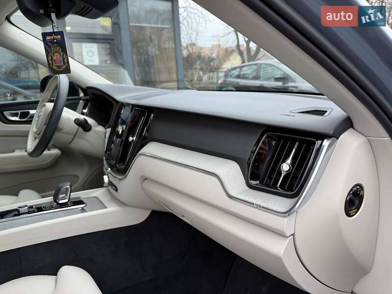 Внедорожник / Кроссовер Volvo XC60 2023 в Полтаве