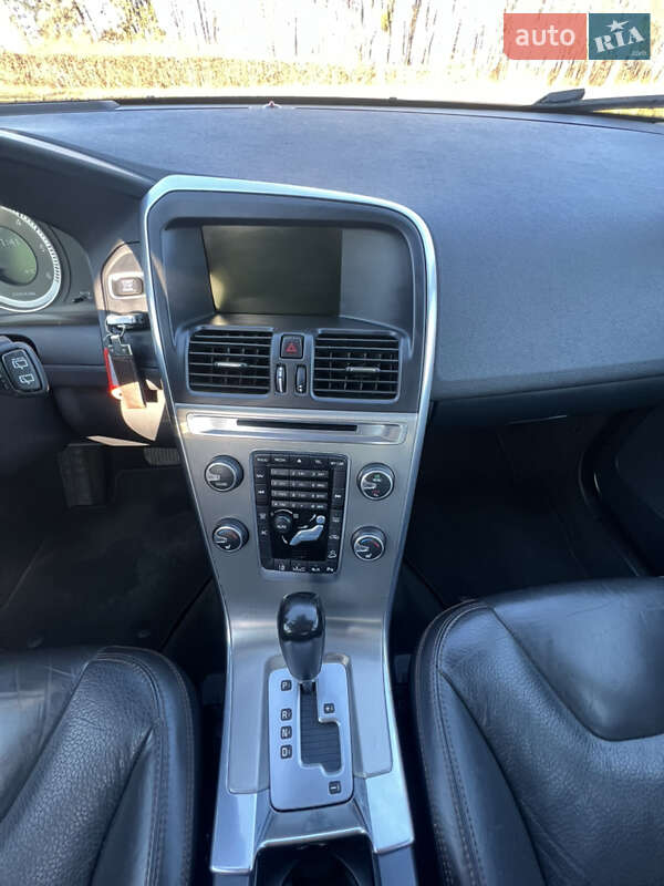 Внедорожник / Кроссовер Volvo XC60 2012 в Луцке