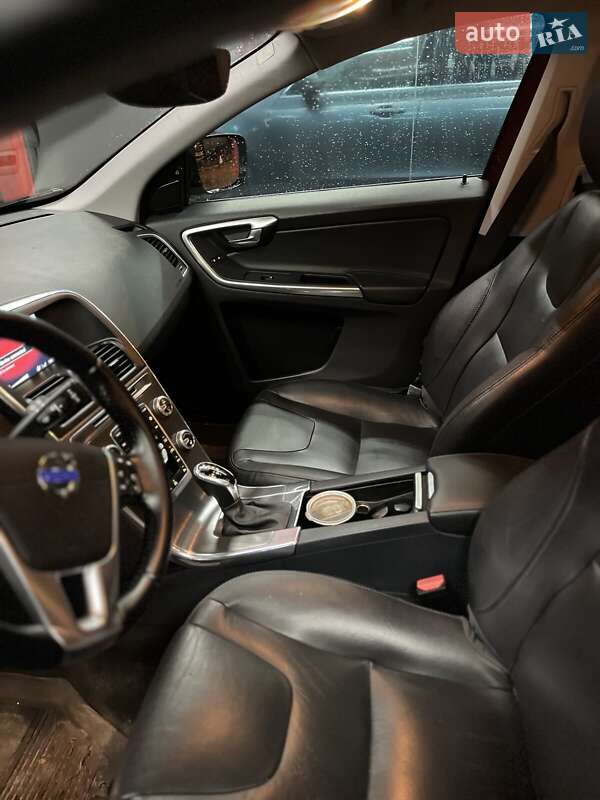 Внедорожник / Кроссовер Volvo XC60 2016 в Львове