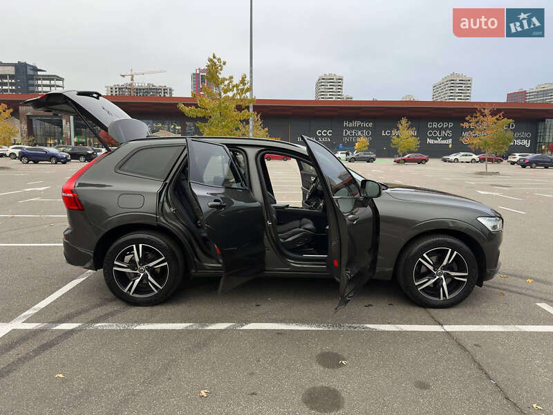 Внедорожник / Кроссовер Volvo XC60 2020 в Киеве