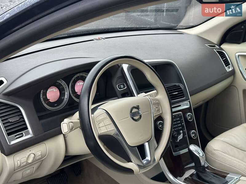 Внедорожник / Кроссовер Volvo XC60 2015 в Луцке