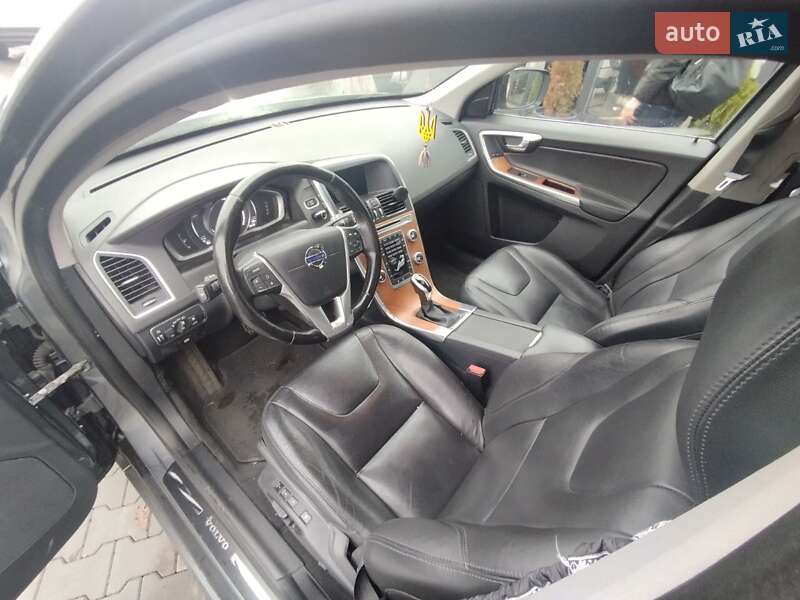 Внедорожник / Кроссовер Volvo XC60 2016 в Киеве фото 49 Внедорожник / Кроссовер Volvo XC60 2016 в Киеве