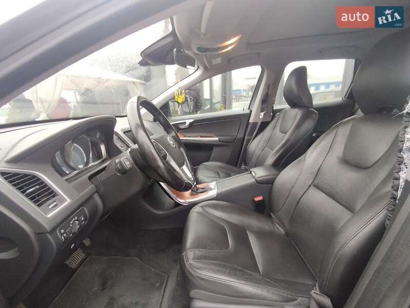 Внедорожник / Кроссовер Volvo XC60 2016 в Киеве фото 56 Внедорожник / Кроссовер Volvo XC60 2016 в Киеве