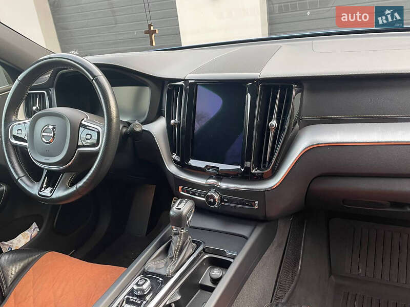 Позашляховик / Кросовер Volvo XC60 2017 в Кобеляках фото 6 Позашляховик / Кросовер Volvo XC60 2017 в Кобеляках