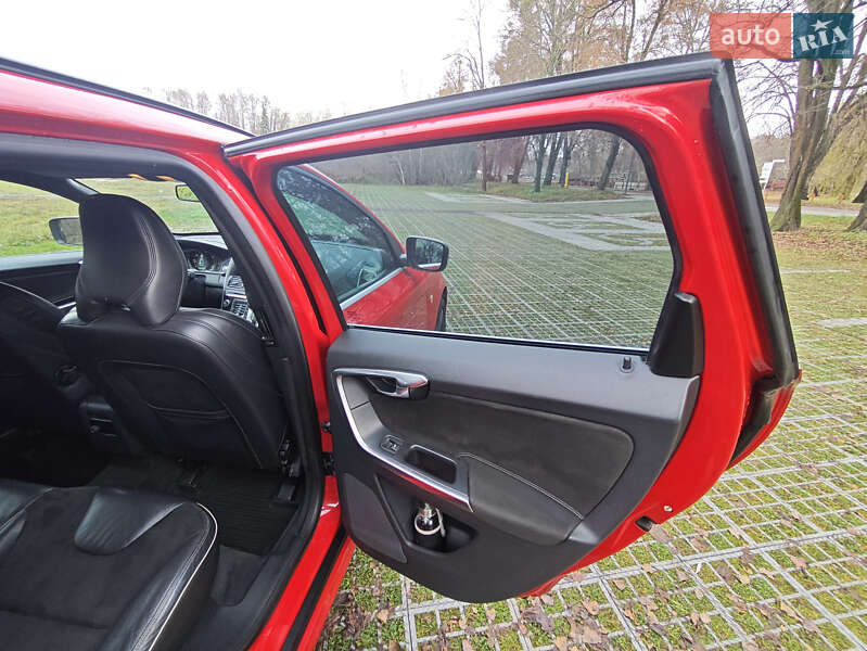 Позашляховик / Кросовер Volvo XC60 2013 в Києві