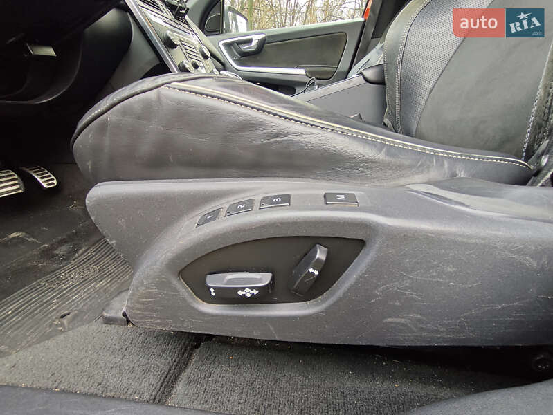 Позашляховик / Кросовер Volvo XC60 2013 в Києві